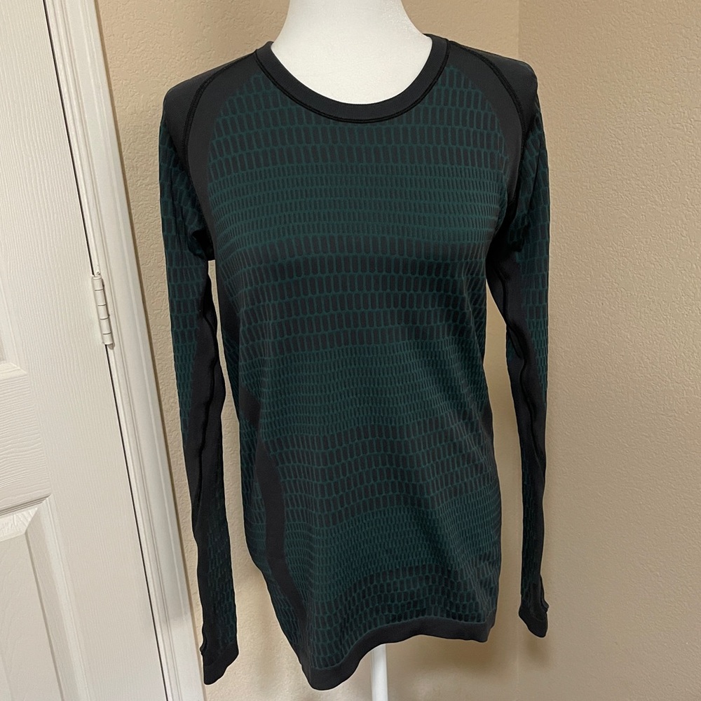 lululemon athletica Dark Teal and Black Long Sleeve Top - Picture 3 of 10